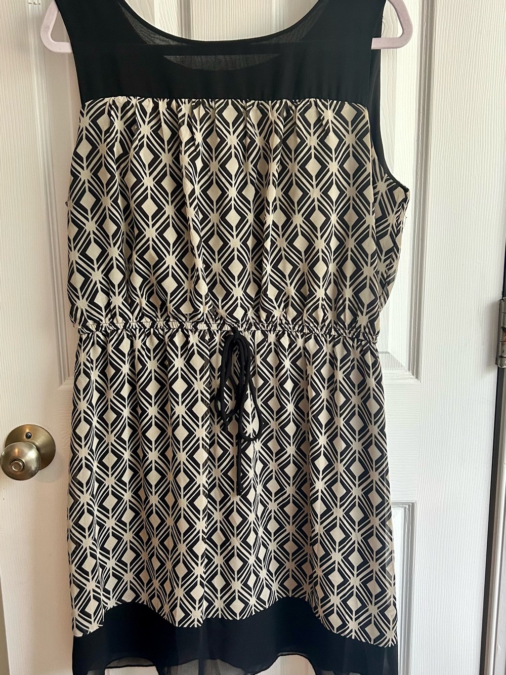 Enfocus Women Black and Cream Geometric Sleeveless Dress